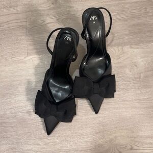 Zara Women's Elegant Black Heels with Bow